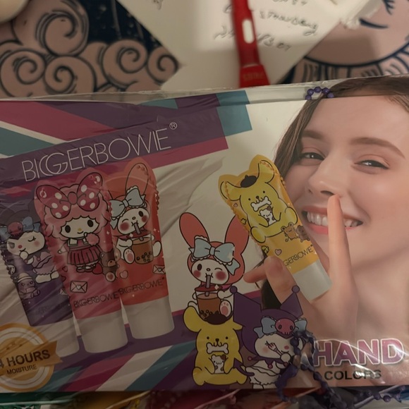 Hk and friends hand cream - Picture 1 of 2